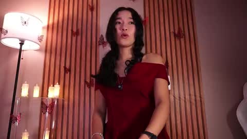 Lyhana Lee online show from 02.14.26