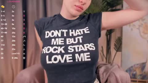 Snapshot of lykava chatting on 04.02.26 simply Eliza online show from 04.02.26