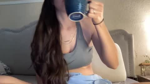 Snapshot of lylajades chatting on 02.23.25 Olivia online show from 02.23.25