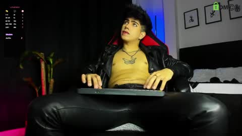 Snapshot of lylebennett_ chatting on 05.31.26 Lyle Bennett Freelance Model online show from 05.31.26