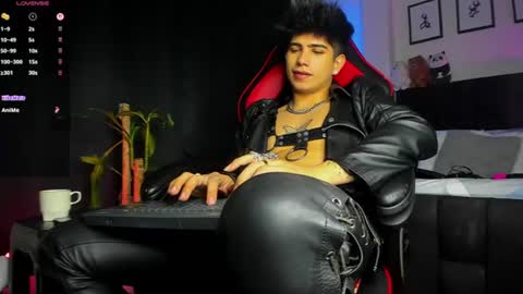 Lyle Bennett Freelance Model online show from 07.28.26