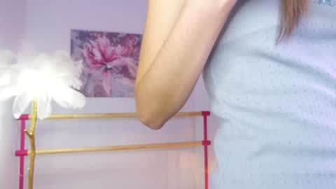 Snapshot of lyly_loveyou chatting on 12.16.24 Lyly   online show from 12.16.24