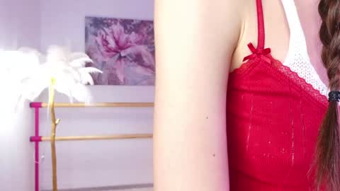 Snapshot of lyly_loveyou chatting on 01.18.25 Lyly   online show from 01.18.25