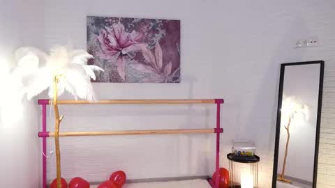 Snapshot of lyly_loveyou chatting on 02.11.25 Lyly   online show from 02.11.25