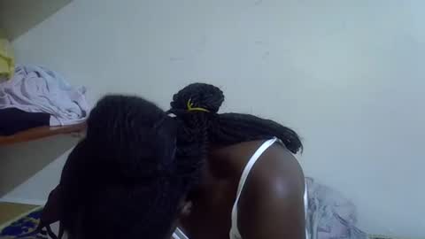 Snapshot of lyn_anna chatting on 02.21.26 lyn_anna online show from 02.21.26