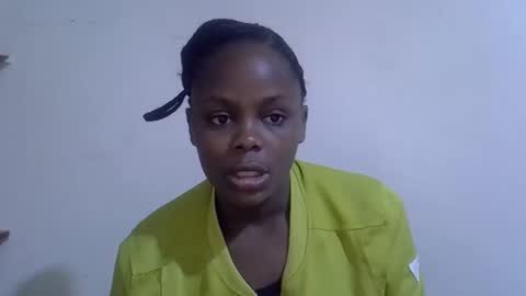 Snapshot of lyn_anna chatting on 03.06.26 lyn_anna online show from 03.06.26