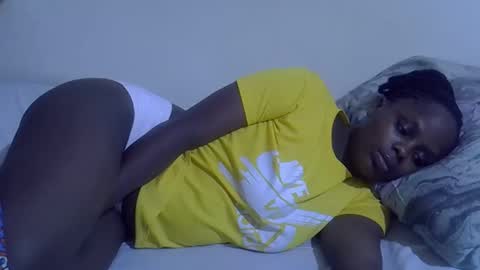 Snapshot of lyn_anna chatting on 03.13.26 lyn_anna online show from 03.13.26