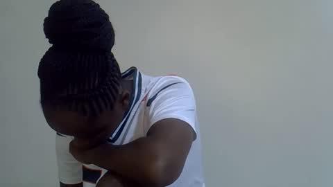 Snapshot of lyn_anna chatting on 04.06.26 lyn_anna online show from 04.06.26