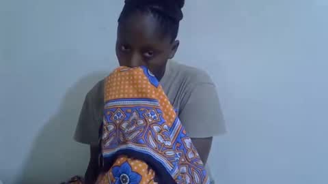 Snapshot of lyn_anna chatting on 04.14.26 lyn_anna online show from 04.14.26