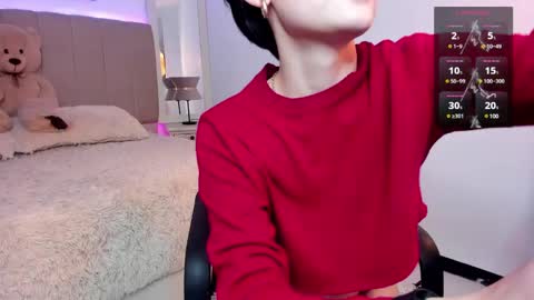 Snapshot of lyn_lebelle chatting on 12.19.24 Lyn online show from 12.19.24