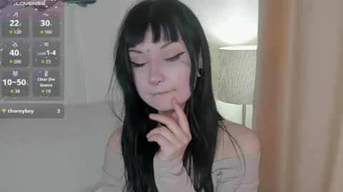 Mia online show from 04.30.26