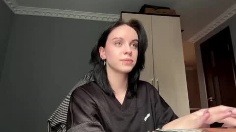 Snapshot of lynettawiseman chatting on 05.17.26 Eva online show from 05.17.26