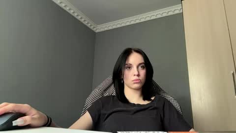Snapshot of lynettawiseman chatting on 05.27.26 Eva online show from 05.27.26
