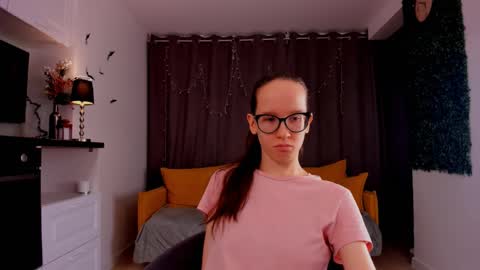 Snapshot of lynettebails chatting on 02.09.25 Sara online show from 02.09.25