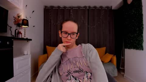 Snapshot of lynettebails chatting on 02.13.25 Sara online show from 02.13.25