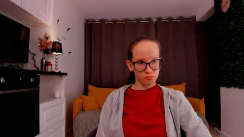 Snapshot of lynettebails chatting on 02.16.25 Sara online show from 02.16.25