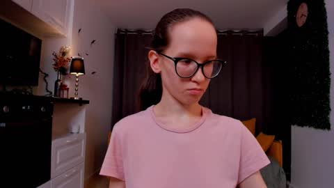 Snapshot of lynettebails chatting on 02.20.25 Sara online show from 02.20.25