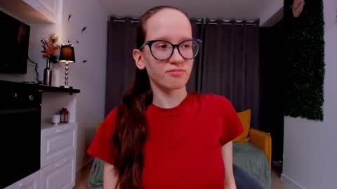 Snapshot of lynettebails chatting on 02.26.25 Sara online show from 02.26.25