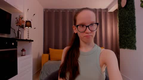 Snapshot of lynettebails chatting on 03.02.25 Sara online show from 03.02.25