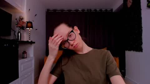 Snapshot of lynettebails chatting on 03.06.25 Sara online show from 03.06.25