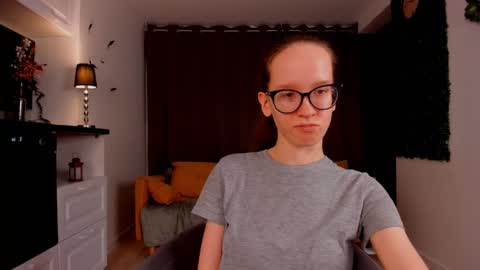 Snapshot of lynettebails chatting on 03.08.25 Sara online show from 03.08.25