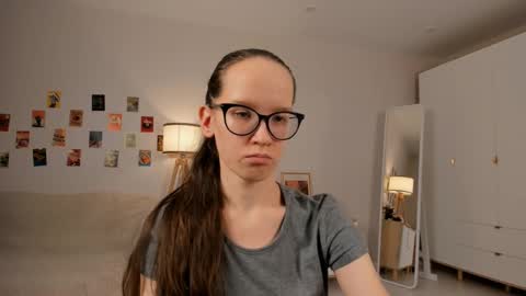 Snapshot of lynettebails chatting on 03.09.25 Sara online show from 03.09.25