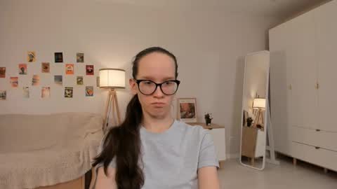 Snapshot of lynettebails chatting on 03.12.25 Sara online show from 03.12.25