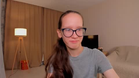 Snapshot of lynettebails chatting on 09.26.25 Sara online show from 09.26.25