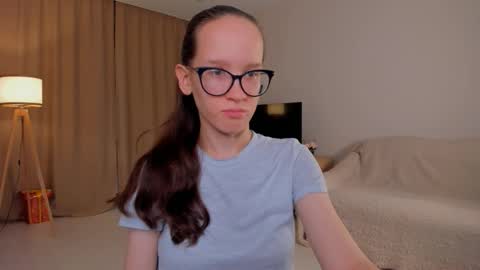 Snapshot of lynettebails chatting on 10.04.25 Sara online show from 10.04.25