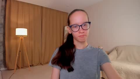 Snapshot of lynettebails chatting on 10.14.25 Sara online show from 10.14.25