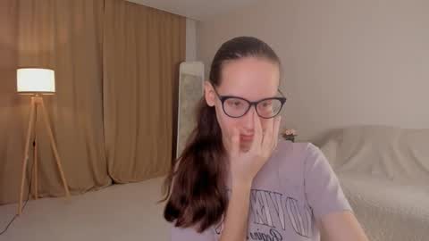 Snapshot of lynettebails chatting on 10.24.25 Sara online show from 10.24.25