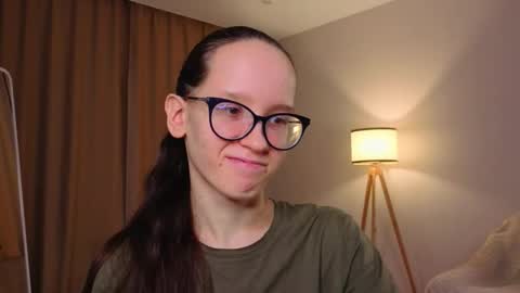 Snapshot of lynettebails chatting on 01.09.26 Sara online show from 01.09.26