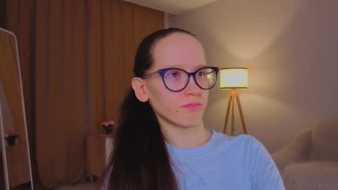 Snapshot of lynettebails chatting on 03.03.26 Sara online show from 03.03.26