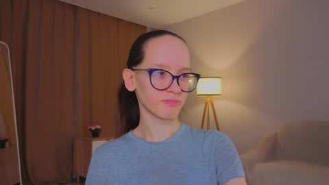 Snapshot of lynettebails chatting on 03.05.26 Sara online show from 03.05.26