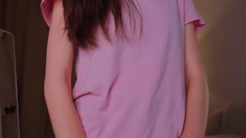 Snapshot of lynettebails chatting on 03.08.26 Sara online show from 03.08.26