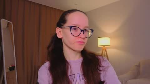 Snapshot of lynettebails chatting on 03.23.26 Sara online show from 03.23.26