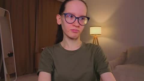 Snapshot of lynettebails chatting on 03.24.26 Sara online show from 03.24.26