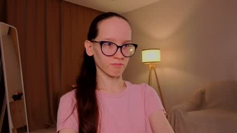 Snapshot of lynettebails chatting on 03.29.26 Sara online show from 03.29.26