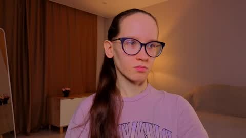 Snapshot of lynettebails chatting on 03.31.26 Sara online show from 03.31.26