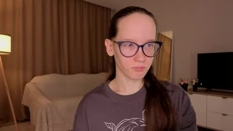 Snapshot of lynettebails chatting on 04.11.26 Sara online show from 04.11.26