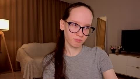 Snapshot of lynettebails chatting on 04.13.26 Sara online show from 04.13.26