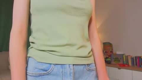 Snapshot of lynettebails chatting on 07.14.26 Sara online show from 07.14.26