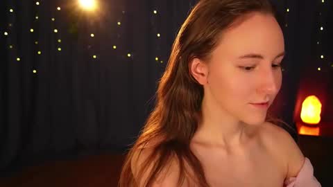 Snapshot of lynn_feline chatting on 02.14.25 Lynn online show from 02.14.25