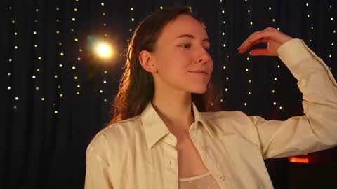 Snapshot of lynn_feline chatting on 02.19.25 Lynn online show from 02.19.25