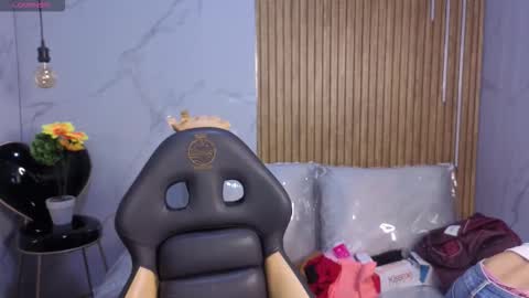 lynn_turner_ online show from 02.19.26