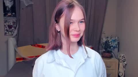 Cozy Lynns room online show from 11.17.25