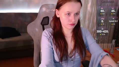Snapshot of lynne_dawson chatting on 02.12.25 lynne_dawson online show from 02.12.25