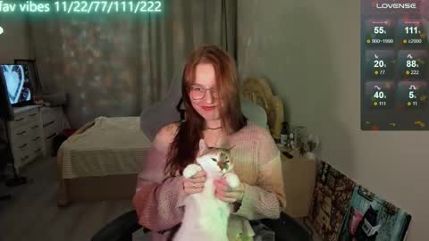 Snapshot of lynne_dawson chatting on 10.18.25 lynne_dawson online show from 10.18.25