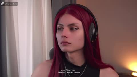 Lyodass online show from 04.15.26