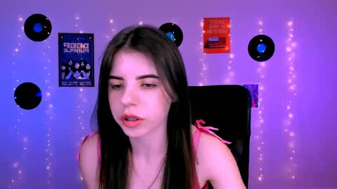 Snapshot of lyra_desire chatting on 05.28.26 lyra_desire online show from 05.28.26